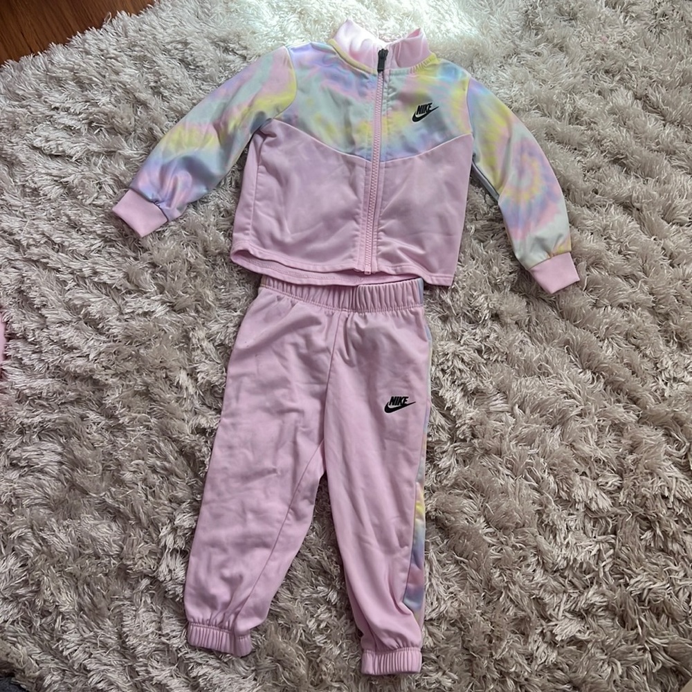 Nike sweat suit